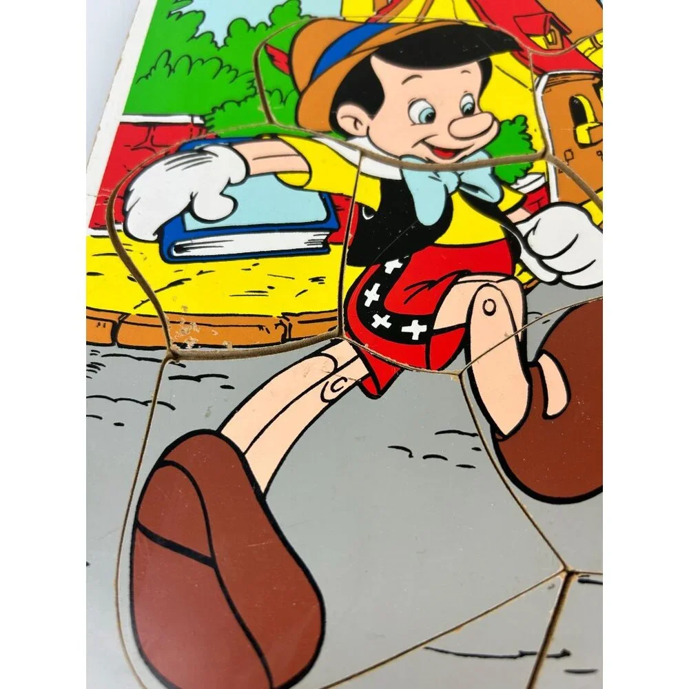 Walt Disney Productions Playskool 8 Piece Board Puzzle Pinnochio Jiminy Cricket